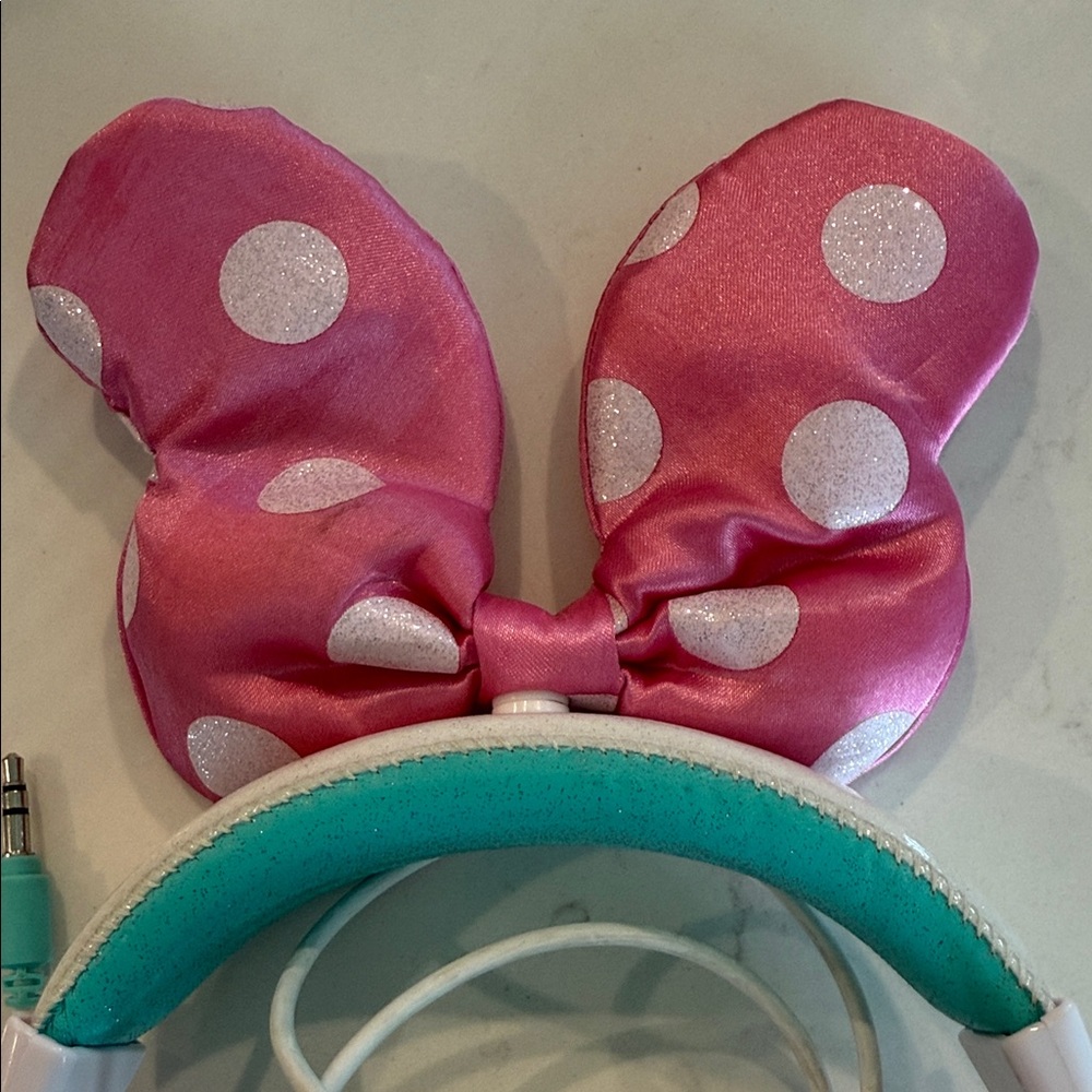 Kids Minnie Mouse Headphones - Picture 4 of 4